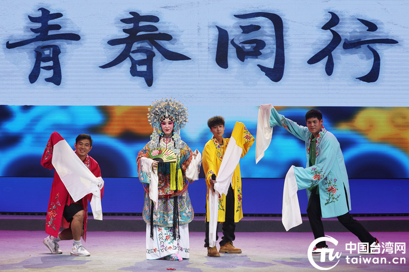 台灣嘻哈青年愛上梅派京劇 創作潮戲曲《戲説泰州》獲好評