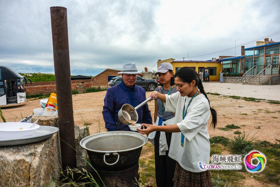 農耕文明與草原文明交融的無窮魅力——“草原之約 青春交響”兩岸青年藝術交流營人文體驗側記_fororder_圖6