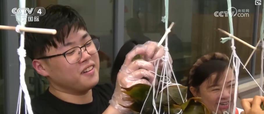 兩岸同胞共迎端午佳節 文化紐帶情更濃 兩岸同胞共迎端午佳節 文化紐帶情更濃