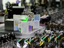 中國科學家成功研製“九章四號”量子計算原型機
