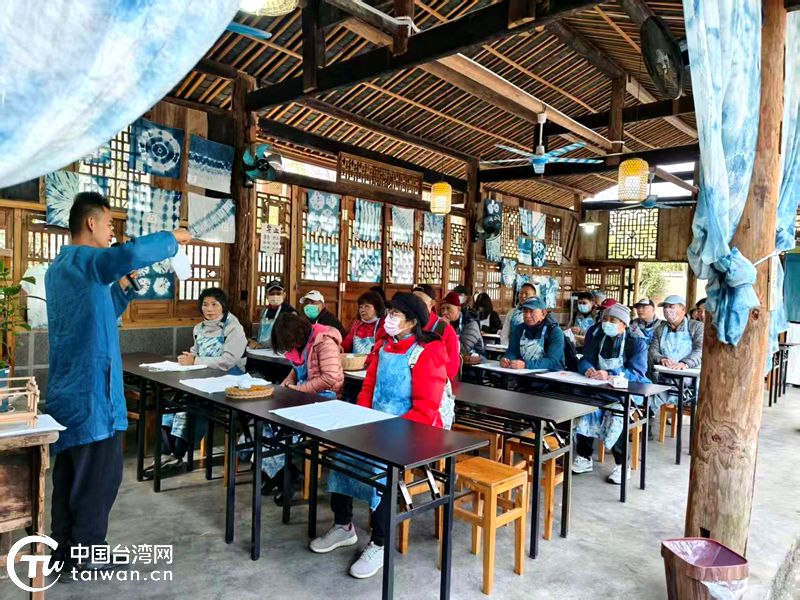 台灣苗栗縣參訪交流團赴黔西南開展交流活動