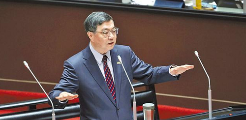 包機竄日演雙簧，卓榮泰的“私人行程”騙得了誰？