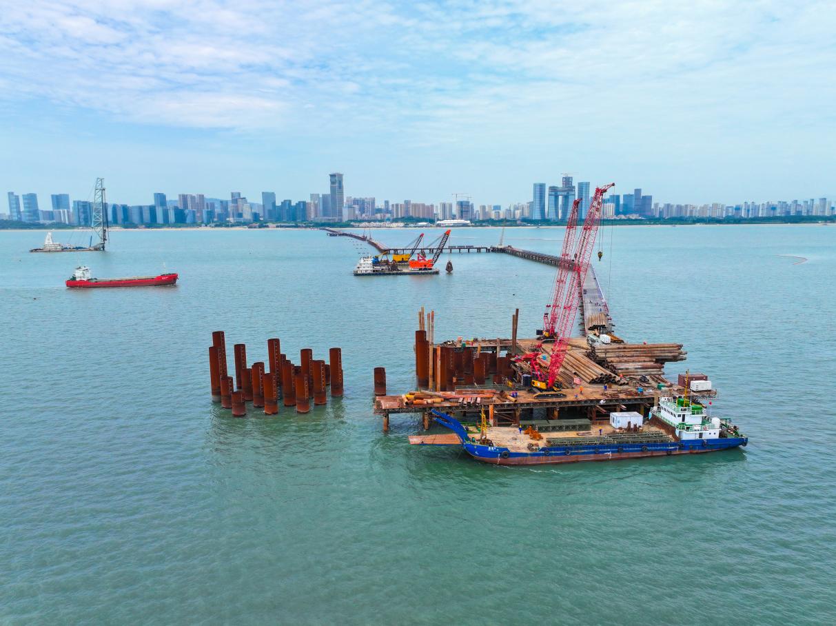 我在海上“搭積木”