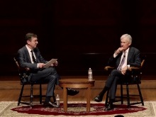 美聯儲主席稱對能源衝擊影響保持“觀望” 美聯儲主席稱對能源衝擊影響保持“觀望”