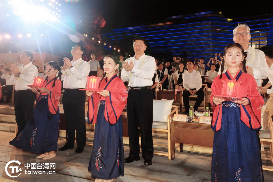 兩岸同胞迎中秋聯誼活動在福州舉辦