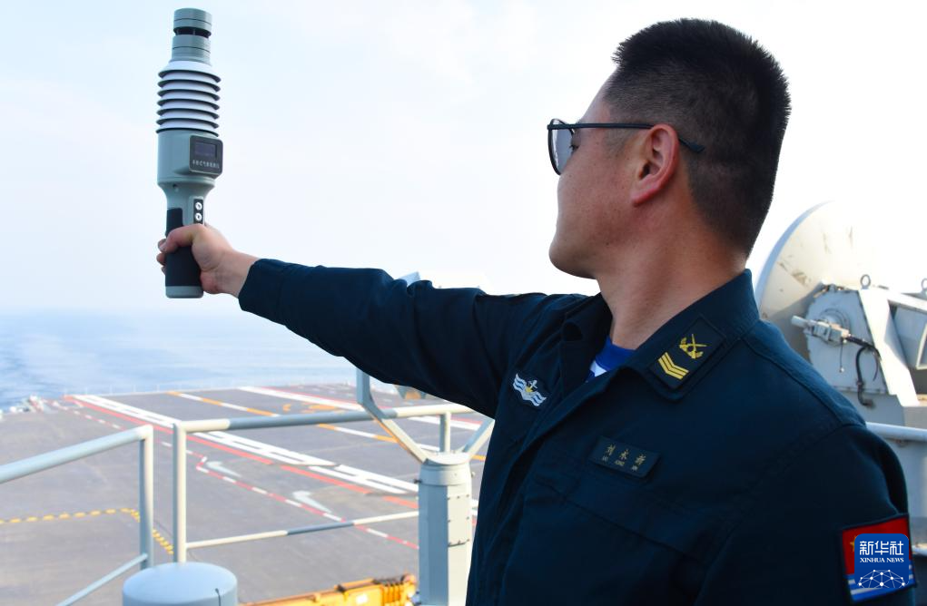 中國海軍福建艦順利完成首次航行試驗 中國海軍福建艦順利完成首次航行試驗