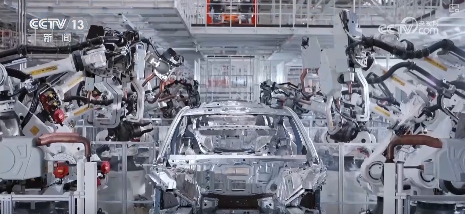 從“車看燈”到“燈看車” “軟環境+硬政策”支撐自動駕駛“加速跑”