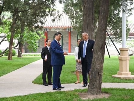 習近平同美國總統特朗普在中南海小範圍會晤