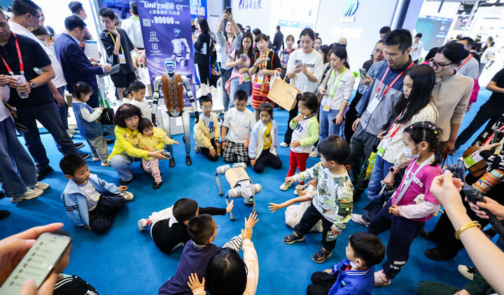 人形機器人加速進化 人形機器人加速進化