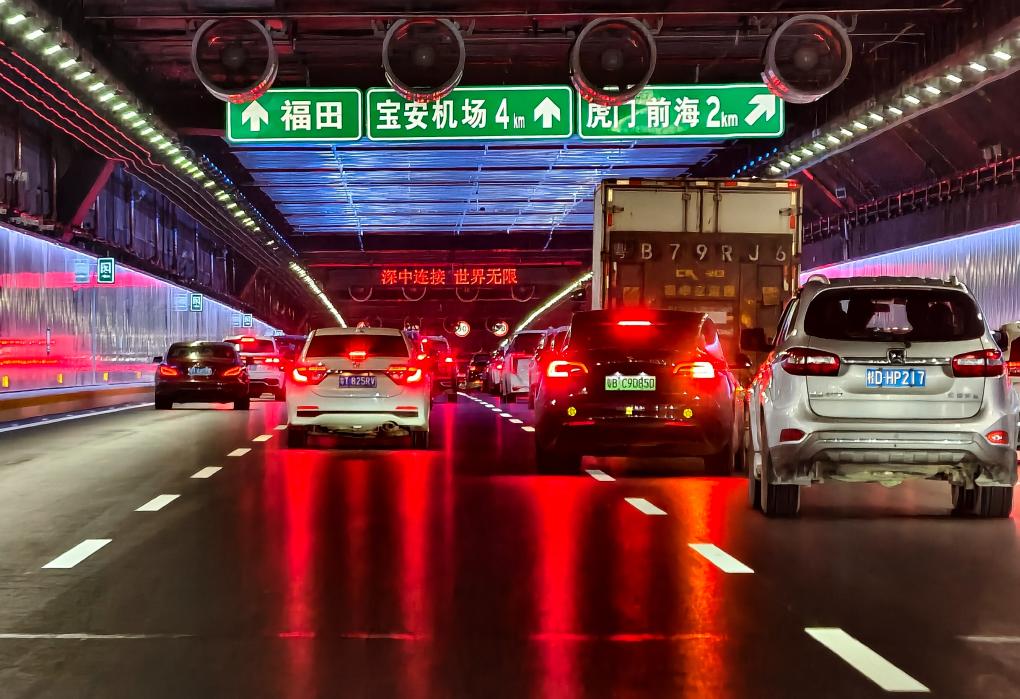 深中通道正式通車 首小時車流量超過7000車次
