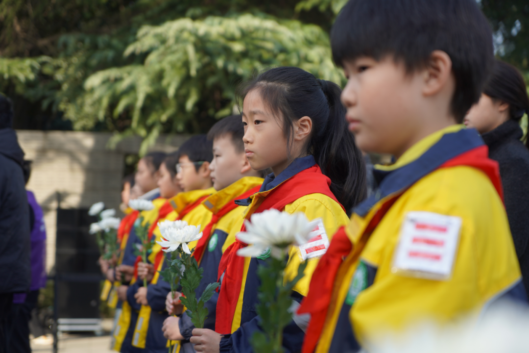 歷史這面鏡子，需要反復擦拭