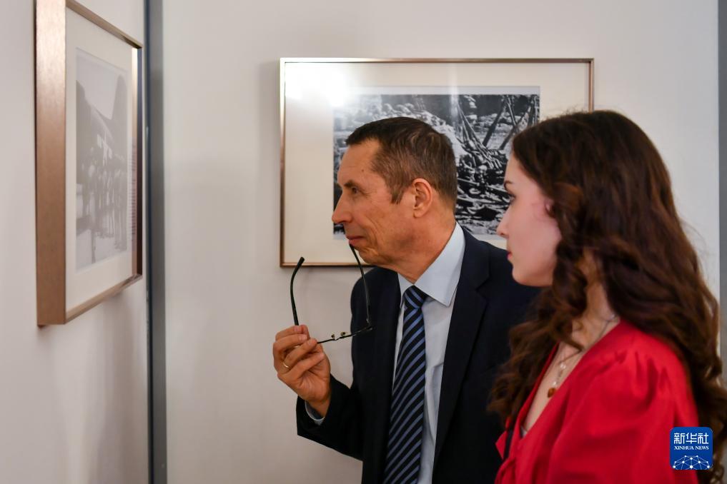 紀念中國人民抗日戰爭暨世界反法西斯戰爭勝利80週年圖片展在莫斯科舉行