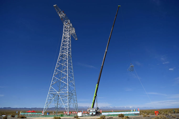 0.007秒能幹啥？新疆的電“閃送”到重慶！