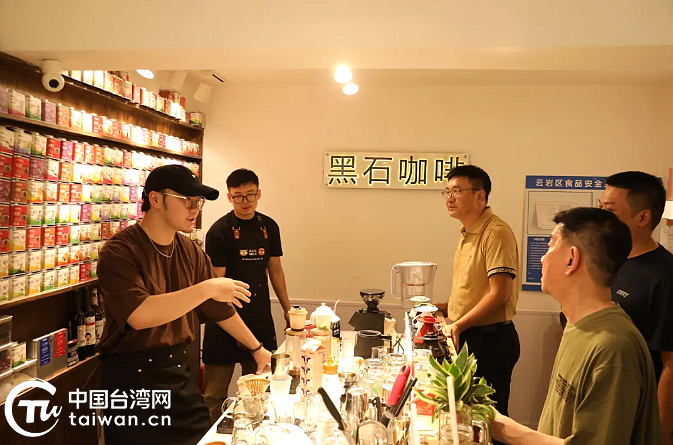 兩岸知名音樂人打卡貴州雲岩：邂逅音樂與美食的文昌之旅