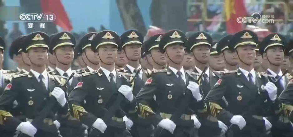 解放軍儀仗隊高頻參加多國閱兵 “中國排面”亮相海外受到熱烈歡迎