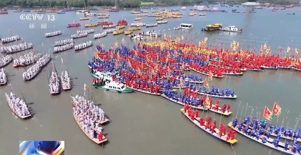 “視覺盛宴”到溱湖 打卡“世界最大的水上廟會”