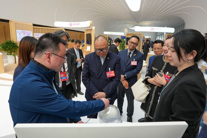 中國經濟圓桌會共話科技創新與産業創新深度融合