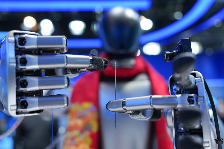 中國經濟圓桌會共話科技創新與産業創新深度融合