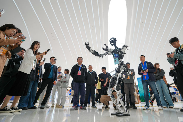 人形機器人加速進化 人形機器人加速進化
