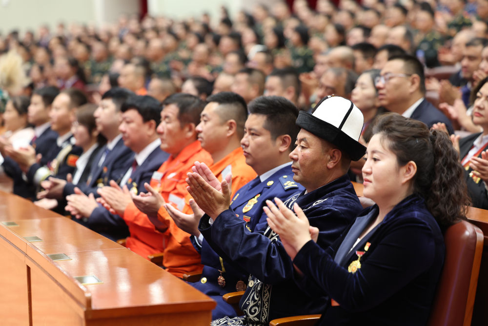 同心襄盛舉 勠力譜新篇