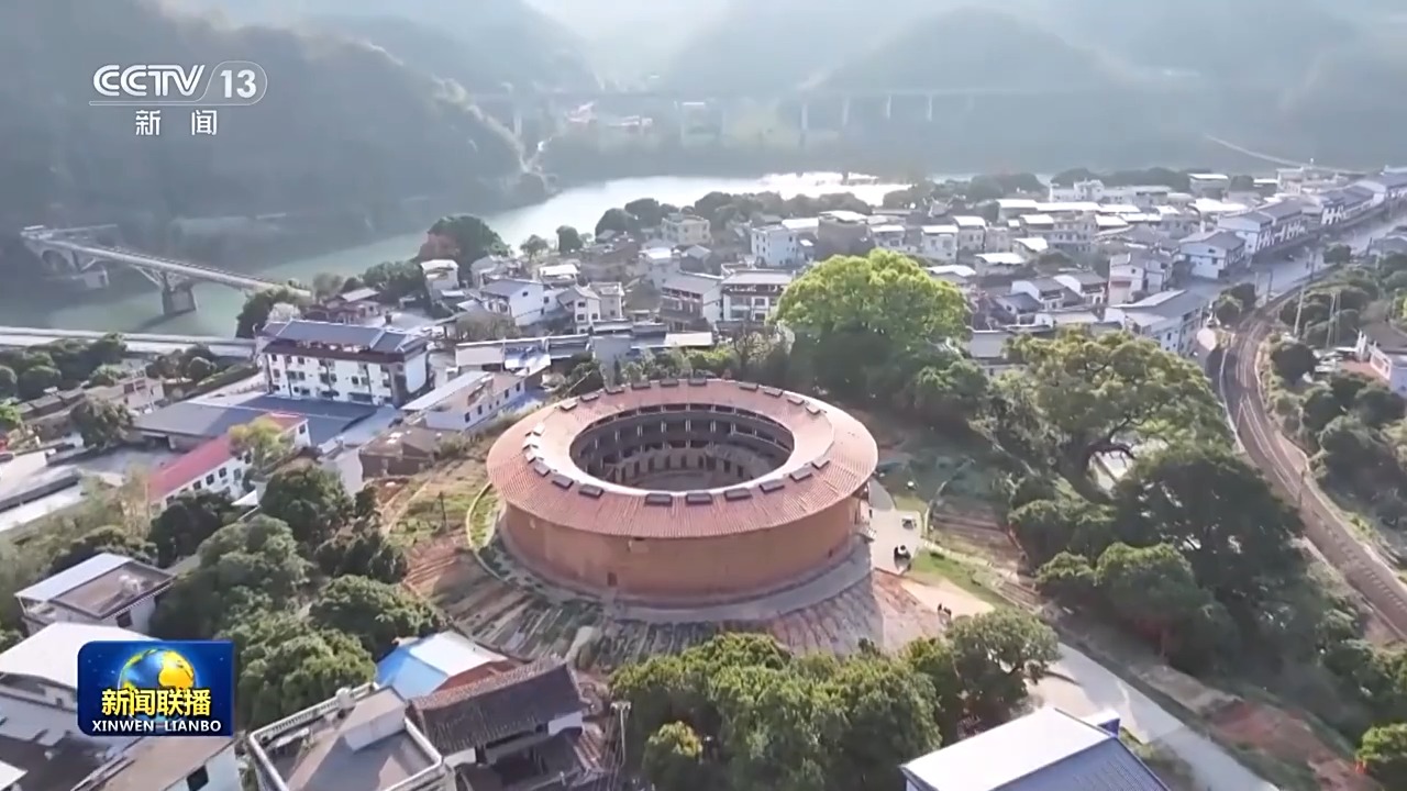 福建土樓：匠心築家園 方圓承古今