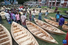 孟加拉國：傳統手工木船市場