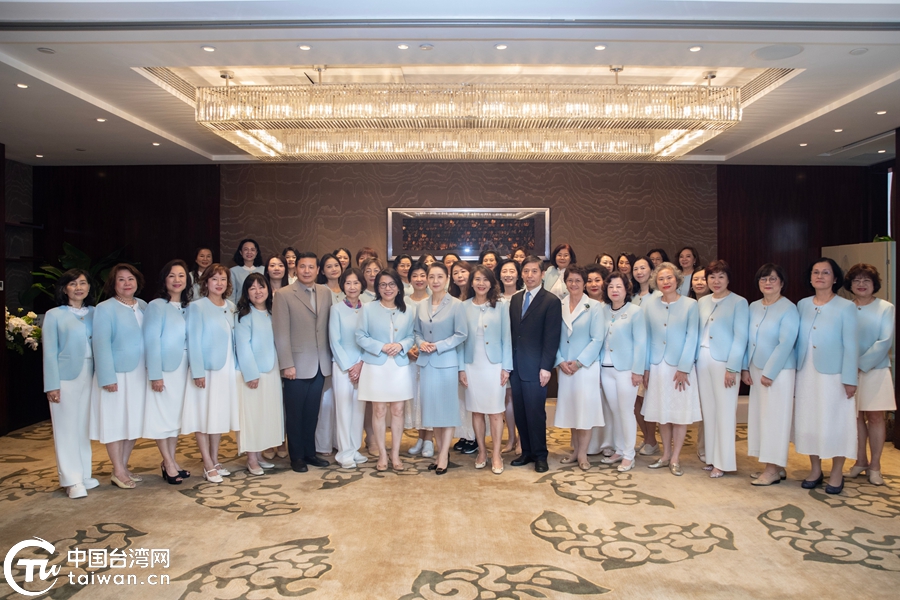 吳璽會見全國臺企聯婦女工作委員會參訪團 吳璽會見全國臺企聯婦女工作委員會參訪團
