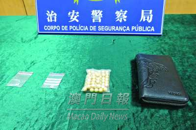 澳門珠寶展開幕1小時即遭竊 賊握假貨套真鑽 澳門珠寶展開幕1小時即遭竊 賊握假貨套真鑽