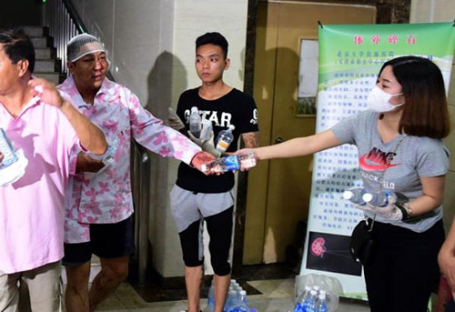 香港各界青年領袖聲援天津 為遇難者祈福