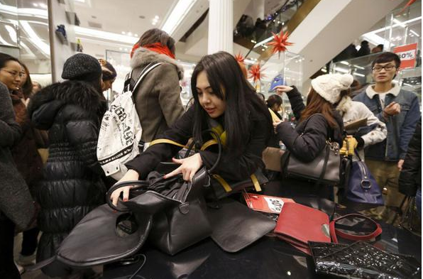 600萬中國人春節赴海外爆買 有人花2萬做體檢