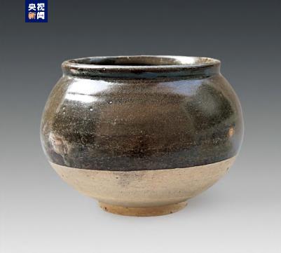山西大學東山校區元代墓出土多件精美瓷器