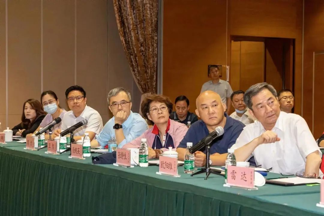 歡聚一堂、暢敘情誼、共謀發展——北京市黃埔軍校同學會召開慶祝建會35週年暨紀念黃埔軍校建校99週年座談會