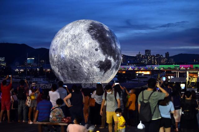 又是一年月圓夜 香港中秋節味濃