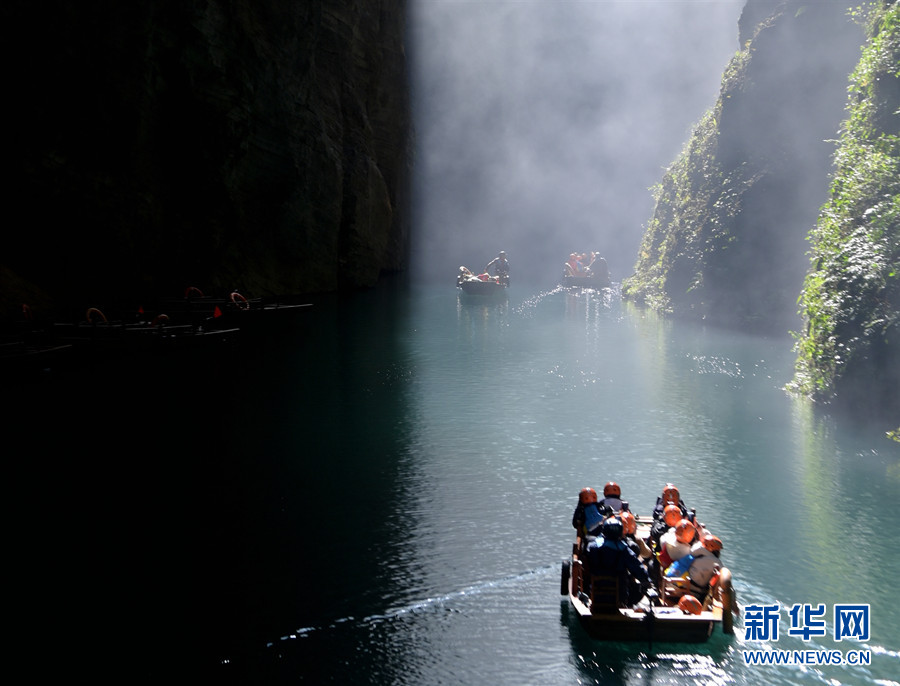 新春旅遊熱 屏山峽谷美景醉遊人 新春旅遊熱 屏山峽谷美景醉遊人