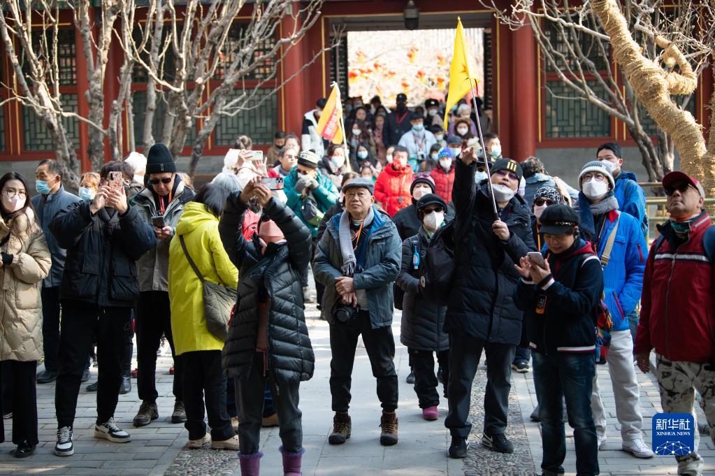 首團！香港“銀發族”組團重啟赴京遊
