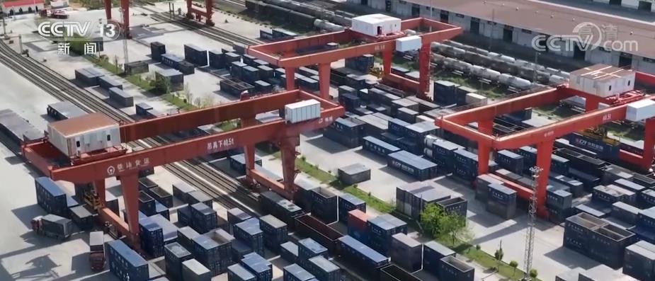 中國全年中歐班列開行量首次站上1.5萬列大關