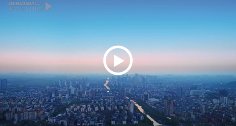 新時代，我在中國 | 加拿大人加入成都誇誇群：只有成都人懂什麼是“活在當下”_fororder_螢幕截圖_20230111_095726