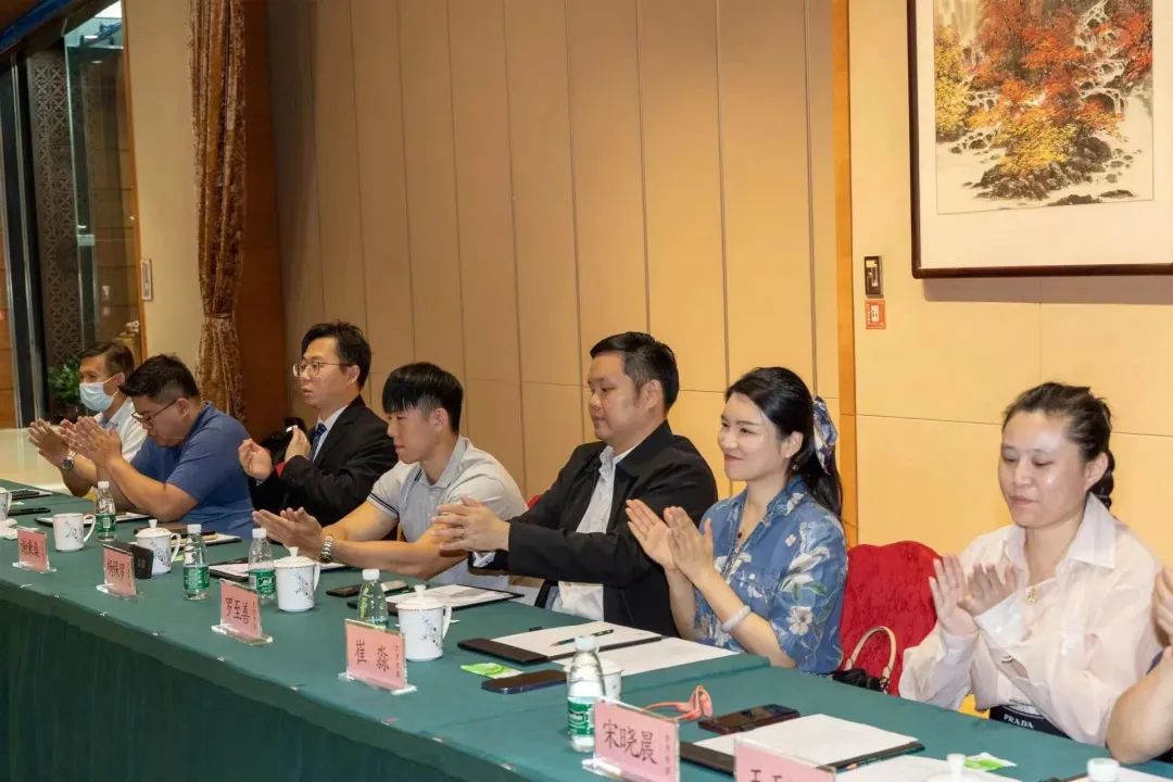歡聚一堂、暢敘情誼、共謀發展——北京市黃埔軍校同學會召開慶祝建會35週年暨紀念黃埔軍校建校99週年座談會