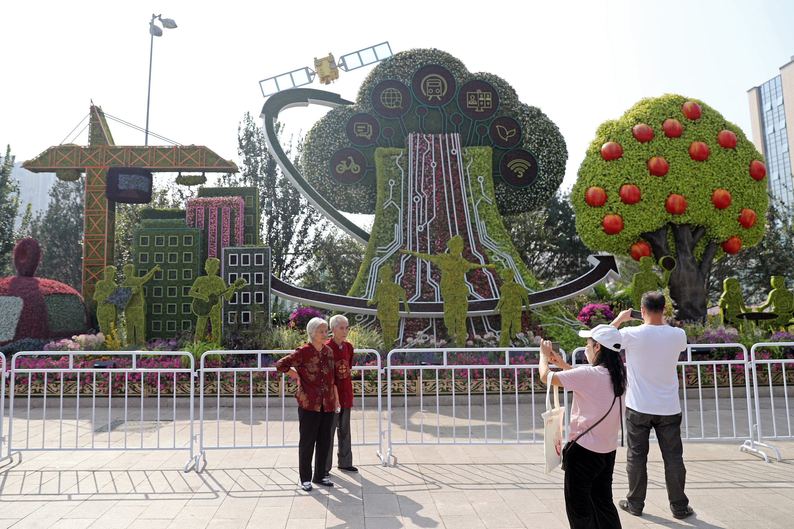 多圖搶先看：14處立體花壇扮靚北京長安街