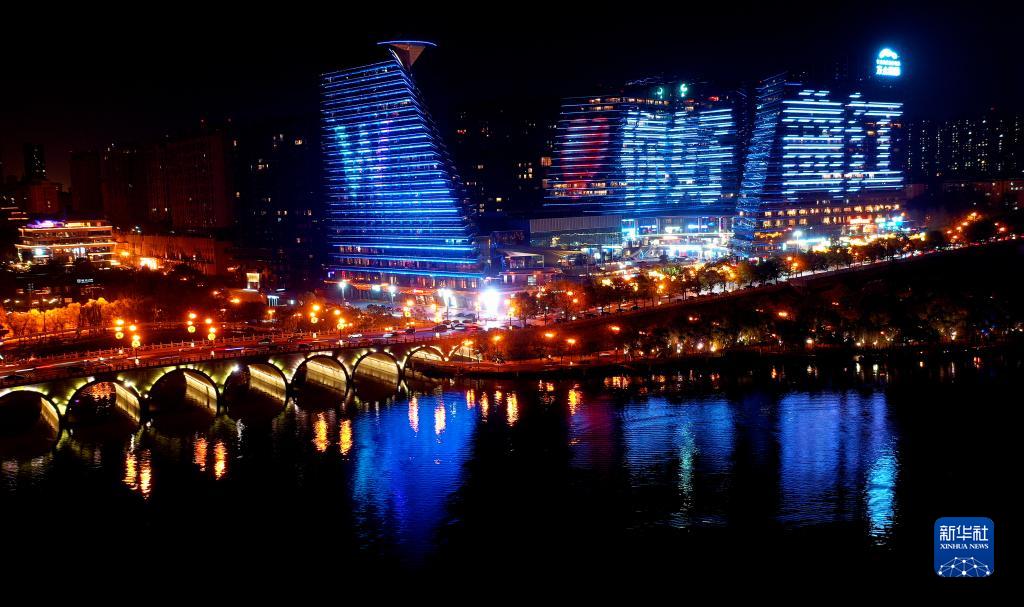 “飛閱”西安瞰古今