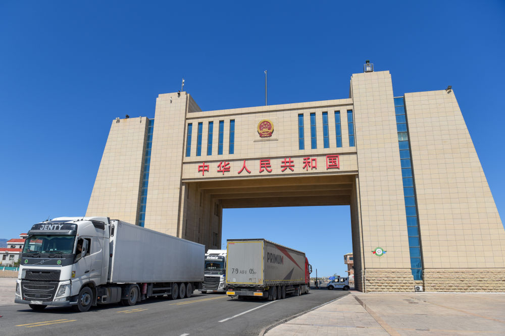 “一帶一路”助新疆“通江達海”