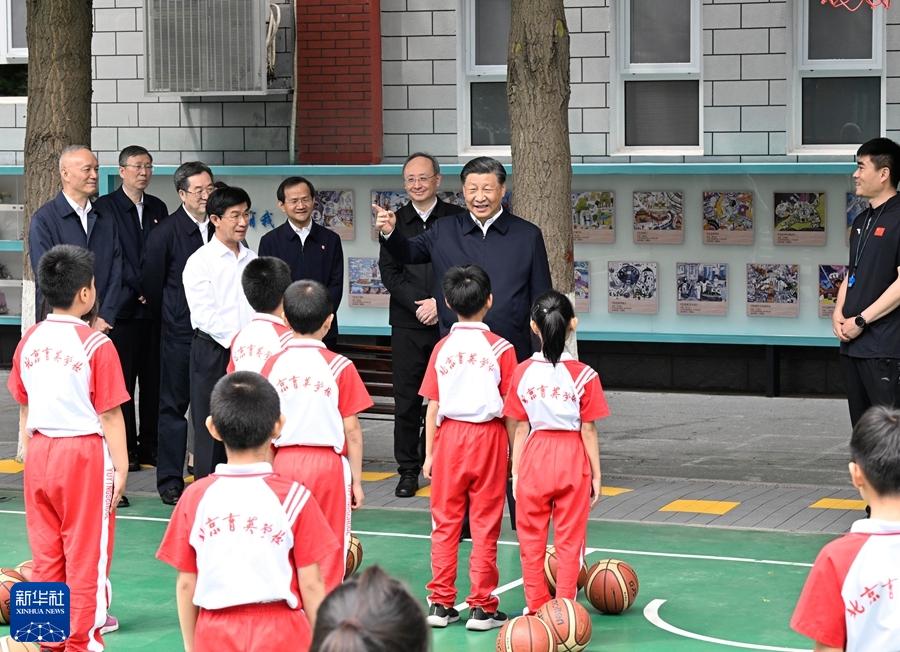 習近平在北京育英學校考察時強調 爭當德智體美勞全面發展的新時代好兒童 向全國廣大少年兒童祝賀“六一”國際兒童節快樂