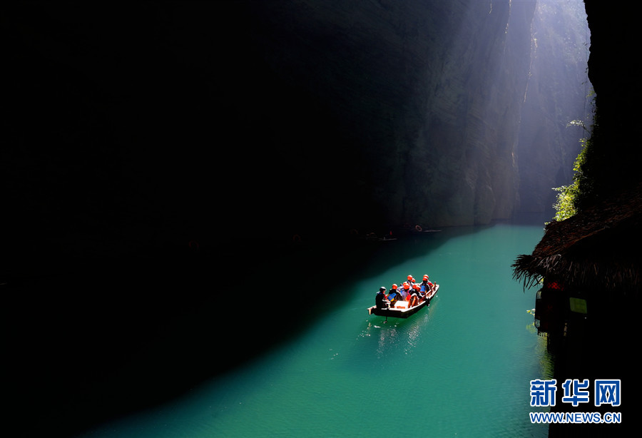 新春旅遊熱 屏山峽谷美景醉遊人 新春旅遊熱 屏山峽谷美景醉遊人
