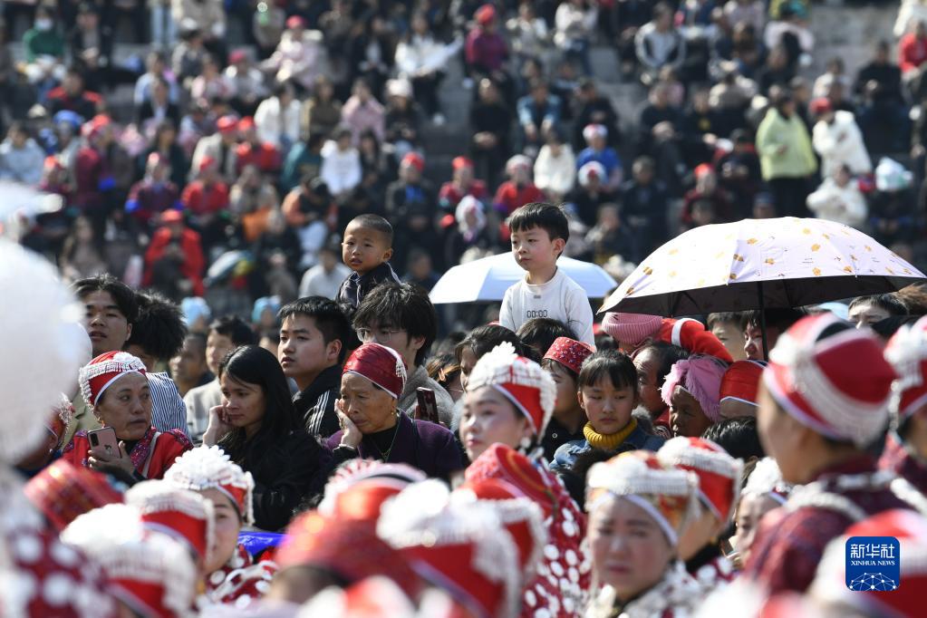 貴州黃平：盛裝巡遊迎元宵