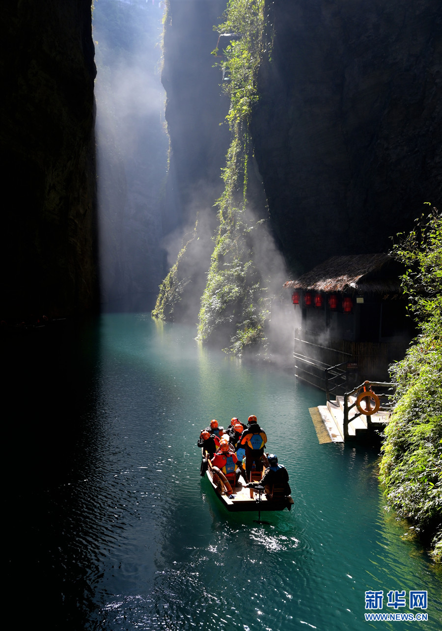 新春旅遊熱 屏山峽谷美景醉遊人 新春旅遊熱 屏山峽谷美景醉遊人