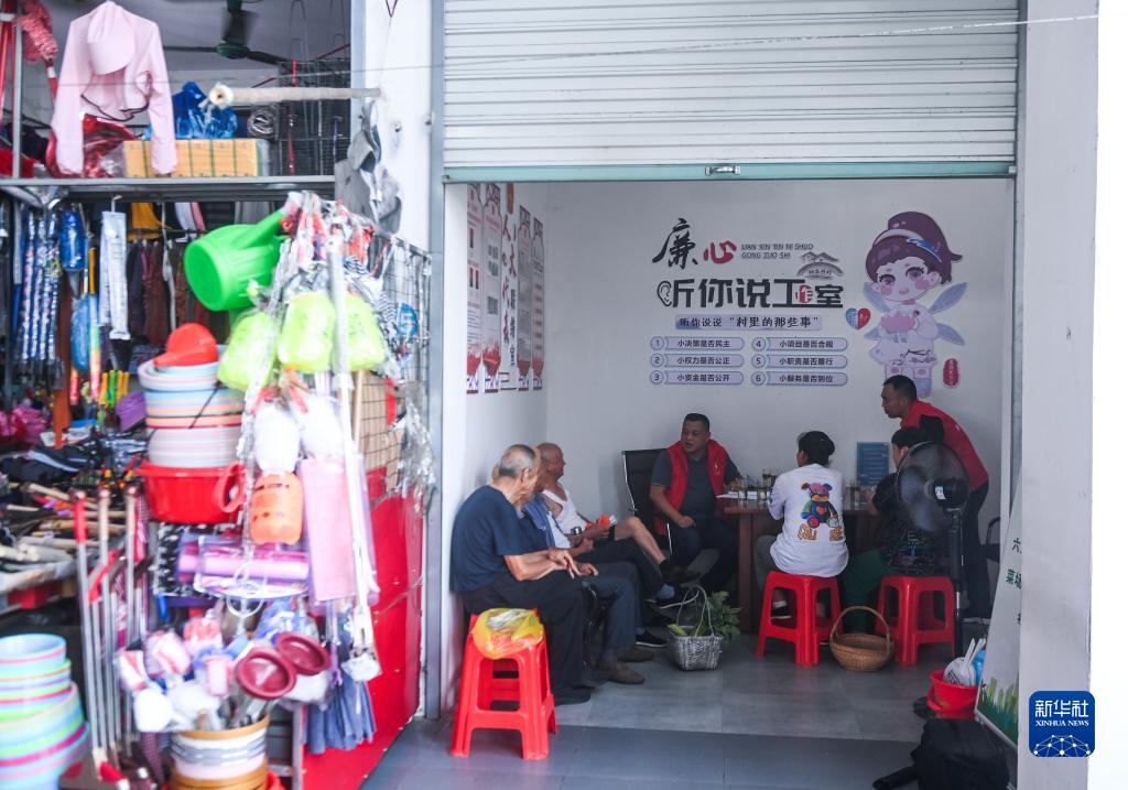 激蕩清風正氣 凝聚黨心民心——以習近平同志為核心的黨中央貫徹執行中央八項規定、推進作風建設紀實