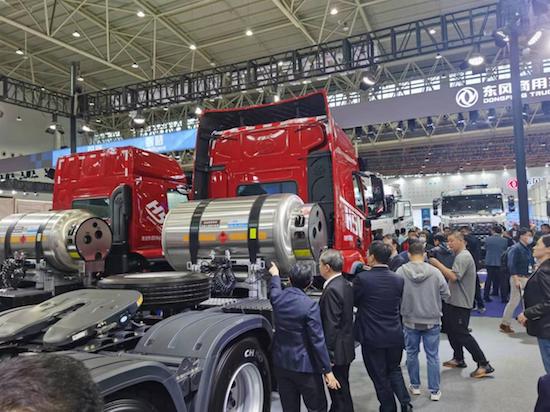 中國乘龍 用心成就 乘龍攜重磅産品亮相中國國際商用車展_fororder_image007