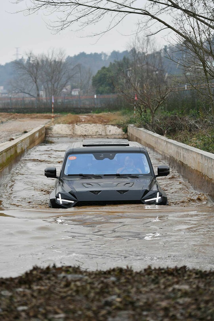 【汽車頻道 資訊】猛士917榮獲國內首張越野性能認證證書