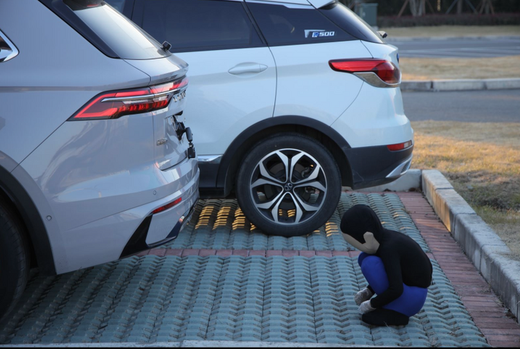 【汽車頻道 資訊】中國汽研首發Super AI汽車超級智慧極限試驗