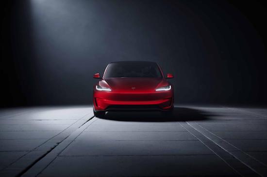 Model 3高性能版33.59萬元開啟預售 特斯拉全係高性能版車型已就位_fororder_image008